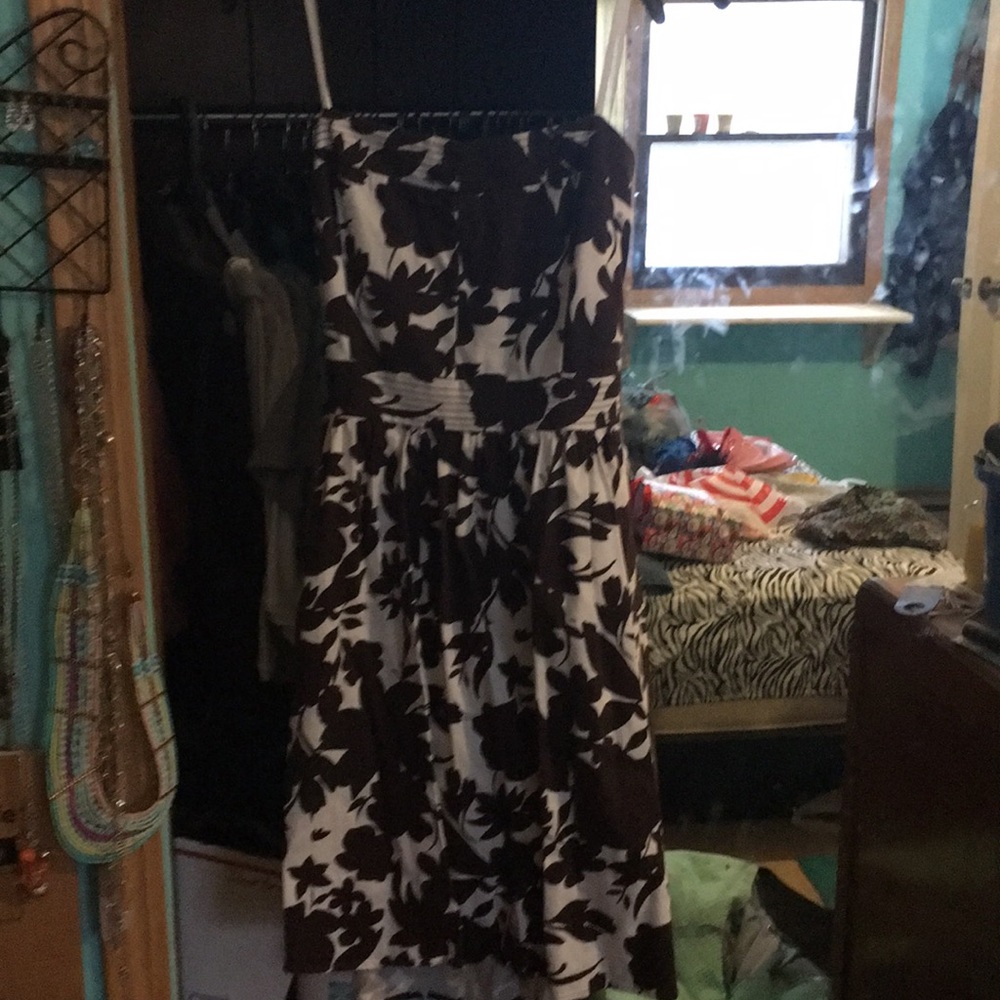 Strapless dress.
